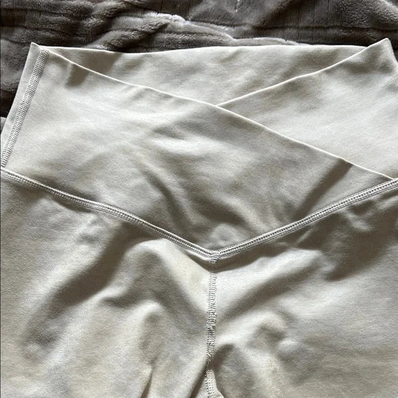 Offline Women’s Cream Shimmer Leggings - Picture 6 of 6